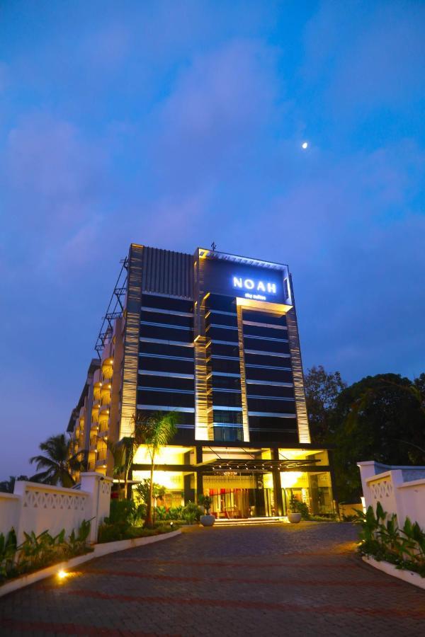 Noah Sky Suites Kochi Exterior photo