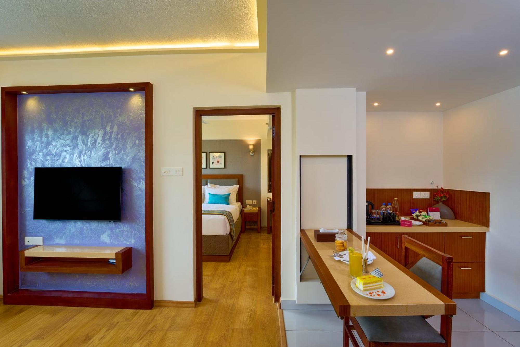 Noah Sky Suites Kochi Exterior photo